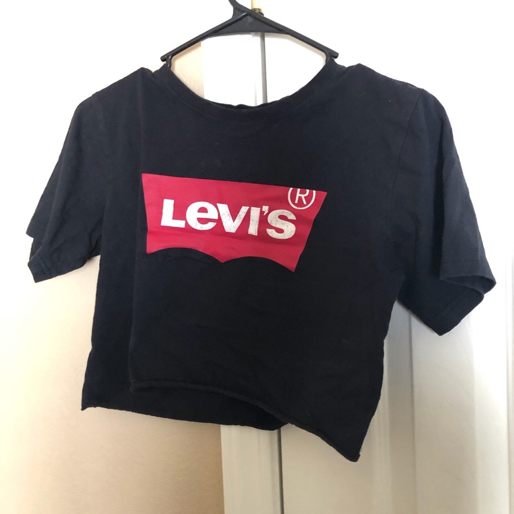 Levi’s crop top